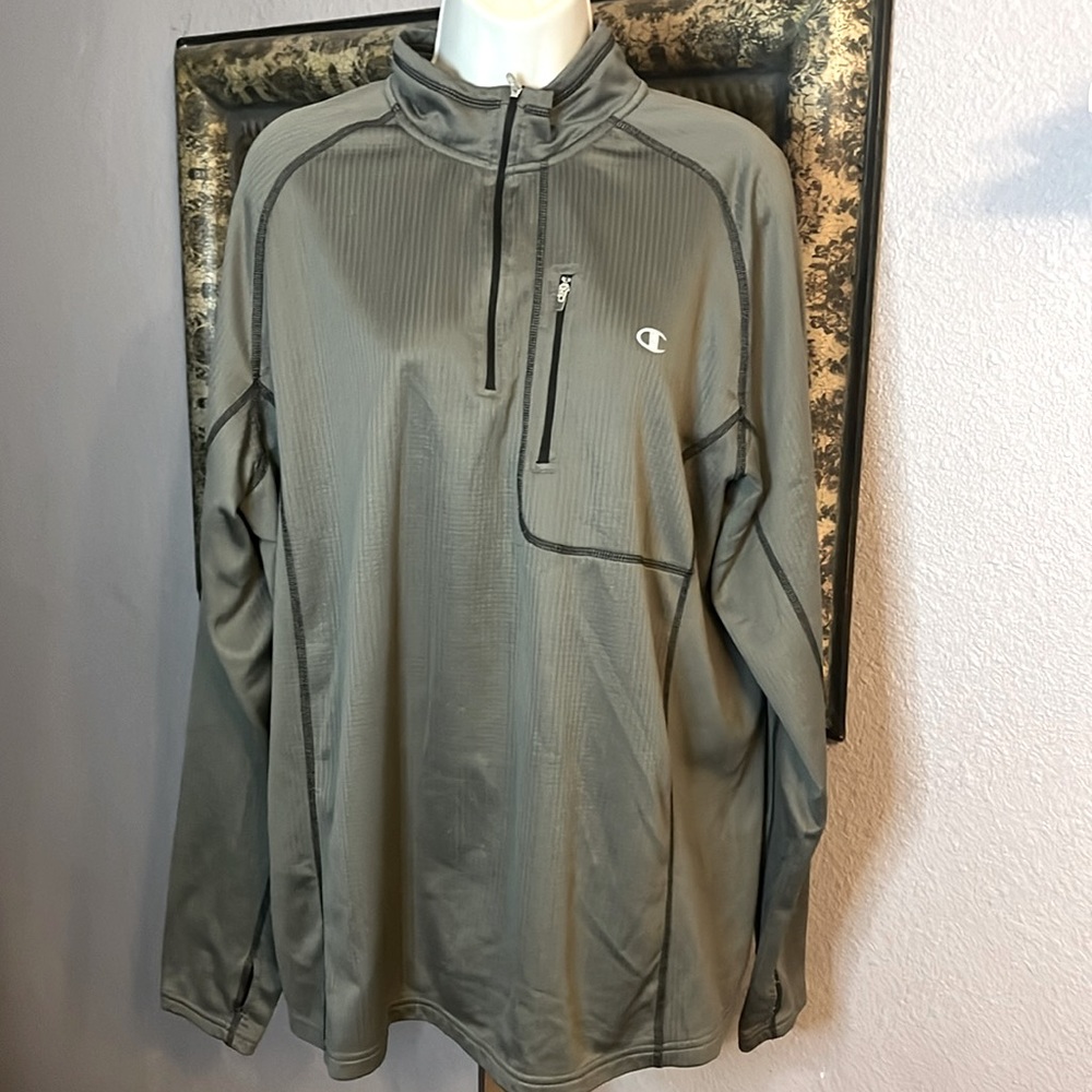 Cool Champion Grey men’s 1/4 Zip Top Sz L